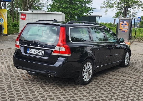 Volvo V70 cena 44900 przebieg: 207000, rok produkcji 2014 z Gdynia małe 106